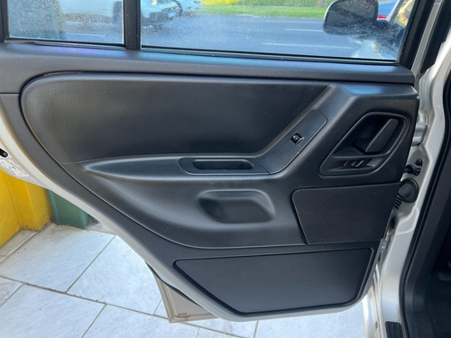 Jeep Grand Cherokee 2.7 LAREDO 4X4 20V TURBO INTERCOOLER DIESEL 4P AUTOMÁTICO