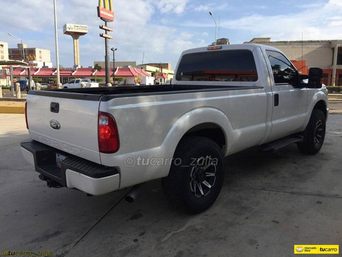 Ford F-250 4x2