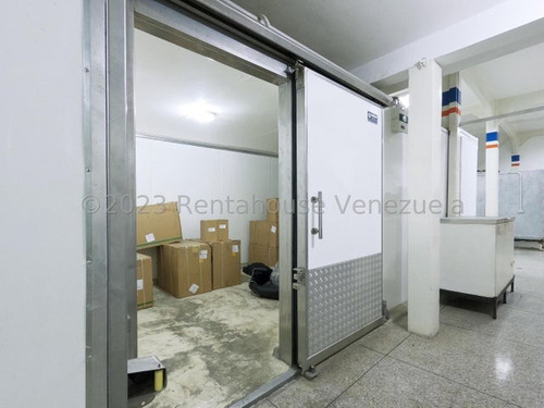 %# Edificio En Venta Con Grandes Oportunidades Para Invertir Al Centro- Este De Barquisimeto #$% Kenlimar Nieto 24-4370 &%$#