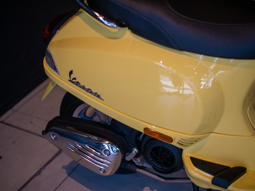 Imagen 15 de 15 de Vespa Vxl 150 Amarilla 0km Reserva Hoy Toma Usados