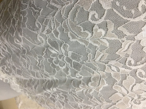 Imagen 4 de 4 de Bolero Tipo Mangas Largas De Encaje Blanco Novia