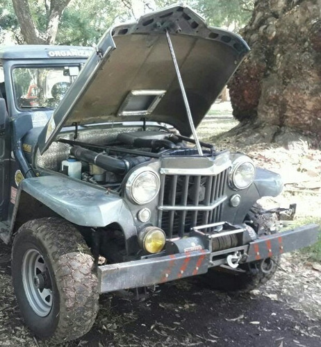 Estanciera: Motor Ford Ranger 2.8 Turbo. 4x4.