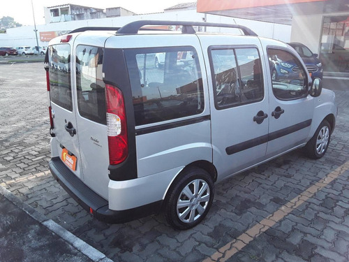 Imagem 6 de 9 de Fiat Doblò 1.8 Mpi Essence 7l 16v Flex 4p Manual