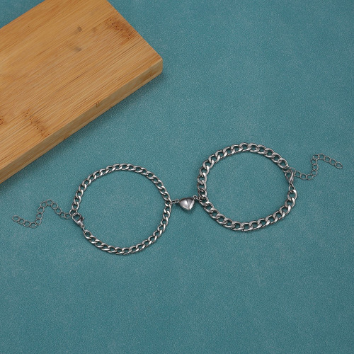 Pulseras Para Parejas Con Corazón Magnético De Acero