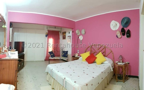 Imagen 13 de 17 de Linda, Amplia Y Acogedora Casa. 04120656408 Cod Mls 22-6348