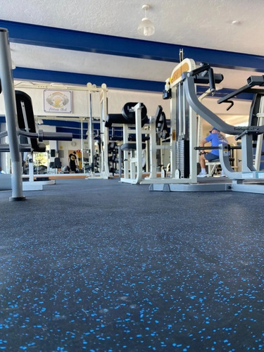 Imagen 6 de 10 de Hule Piso Gimnasio Chispas Azules 1m X 5m Y Espesor De 6mm