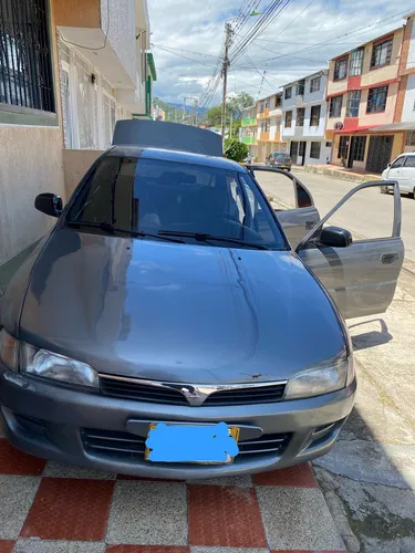 Mitsubishi Lancer 1.3 Gl 4 p