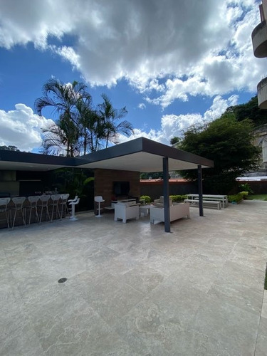 Imagen 5 de 17 de Vendo Pb 219m2 3h+s/5b+s/5pe San Roman 3370
