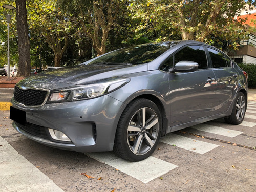 Kia Cerato 2.0 Sx At6 4 p