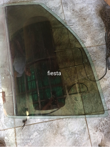 Vidrio De Puerta Delantera Izquierda Ford Fiesta 2004 Al 14