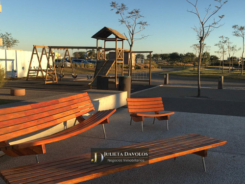 Casa En Venta 5 Ambientes Puertos Del Lago Barrio Riberas-escobar-maschwitz