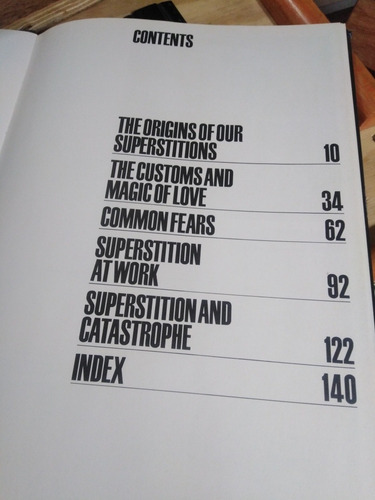 Magic And Superstition Douglas Hill (Usado)