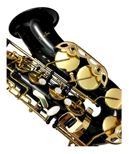 Saxofón Alto Silvertone Slsx020 Negro Llaves En Dorado Color Negro Laqueado