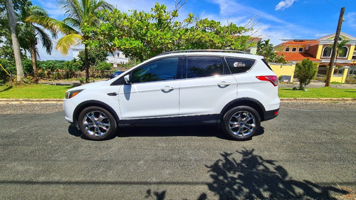 Imagen 2 de 12 de Ford Escape