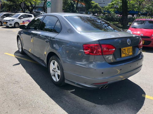 Volkswagen Nuevo Jetta 2.5 A/t Dtm