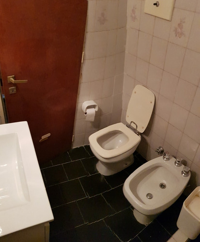 Imagen 20 de 24 de Duplex Con 20 Mts De Fondo 4 Amb 3 Baños Cochera Cubierta * Toma Menor Valor Pte De Pago*