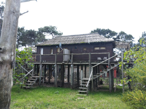 Se Ofrece En Venta Cabañas En Punta Del Diablo