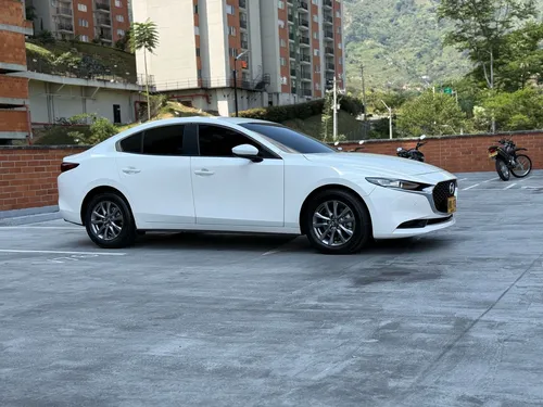 Mazda 3 2.0 Touring At Hibrido Ligero - Mhev