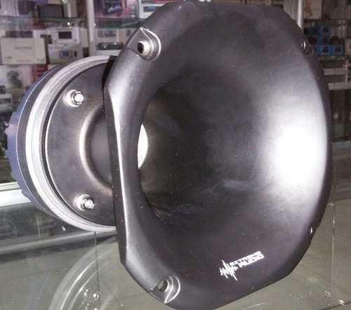Driver Con Su Trempeta O Difusor De 2 Xtreme Audio