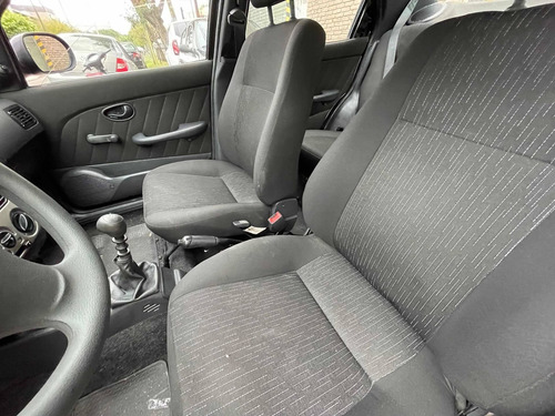 Imagen 8 de 23 de Fiat Siena 2014 1.4 Fire Way Aa+da+pack