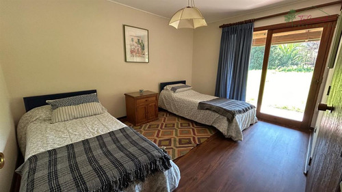 Casa En Parcela En Arriendo De 4d/3b En Calera De Tango