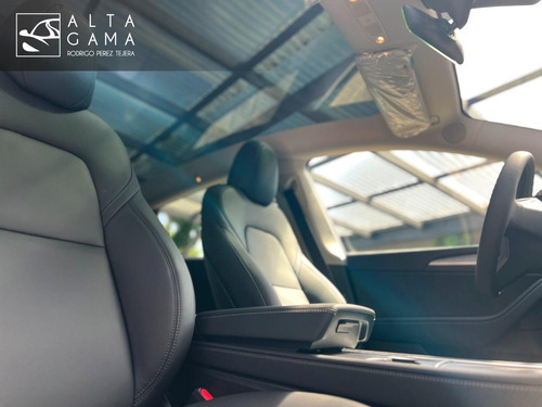 Tesla Model Y Rwd . Entrega Inmediata 2025 0km - Alta Gama
