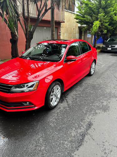 Volkswagen Jetta 2.5 Sportline Tiptronic At