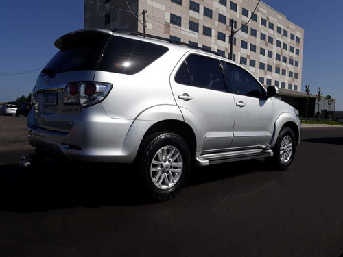 Toyota Sw4 3.0 Srv 5l 4x4 Aut. 5p 2015