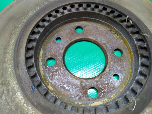 Disco Frontal Izq Nissan Platina Mod 02-10 (Usado)