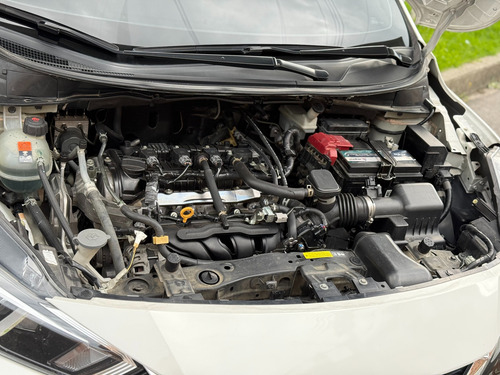 Nissan Versa 1.6 Advance
