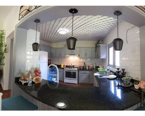 Vendo Villa En Jarabacoa Con Amplio Terrenos