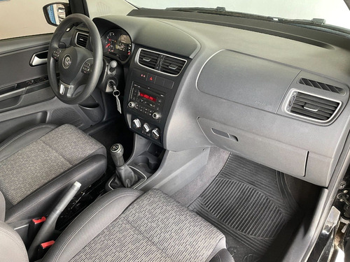 Imagem 8 de 9 de Vw Volkswagen Fox I-trend 1.6 8v 2013