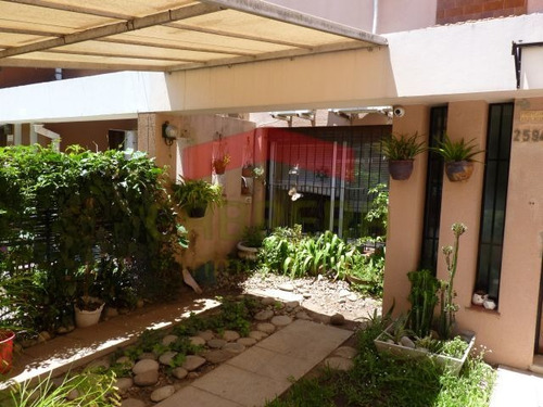 Venta. Duplex De 5 Ambientes En Olivos Con Cochera