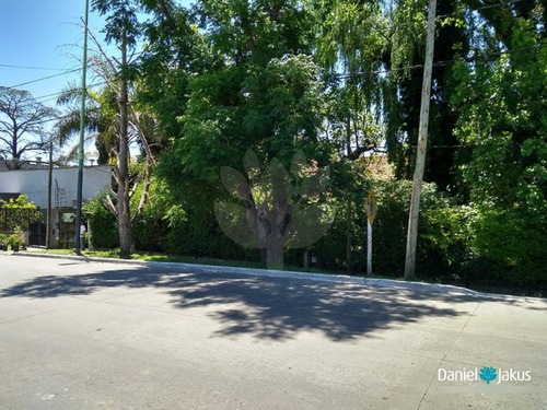 Daniel Jakus Vende Lote Con Casa A Reciclar. Ideal Desarrollo Comercial O Habitacional Sobre Avenida 7 514 Y 515 Ringuelet La Plata Oportunidad!