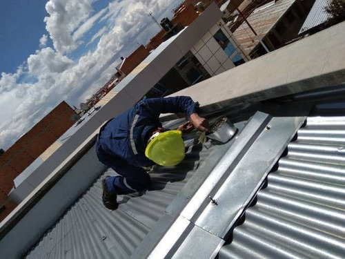 Imagen 8 de 8 de Mantenimiento Y Reparación De Techos !!!! Cel: 70115785