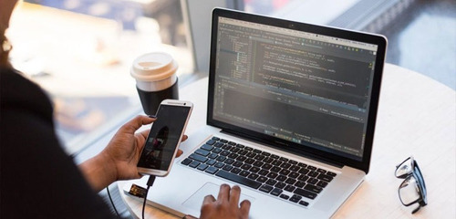 Imagem 3 de 4 de Desenvolvo Soluções De Software