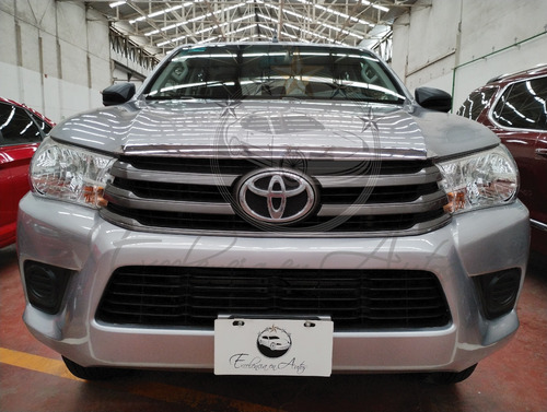 Toyota Hilux 2.7 Cabina Doble Base Mt