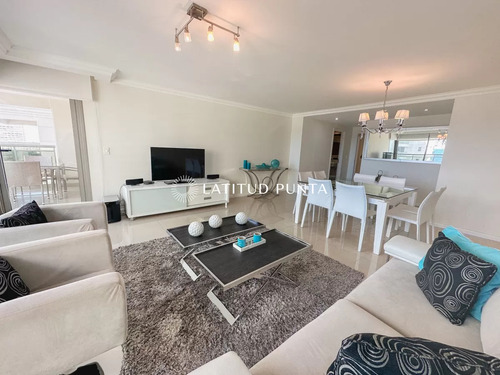 Apartamento En Imperiale, 3 Dormitorios En Suite