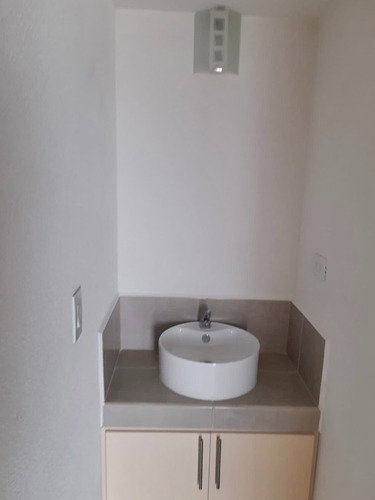 Imagen 7 de 10 de Alquilo Apartamento En Calzada Roosevelt Frente Al Club Español