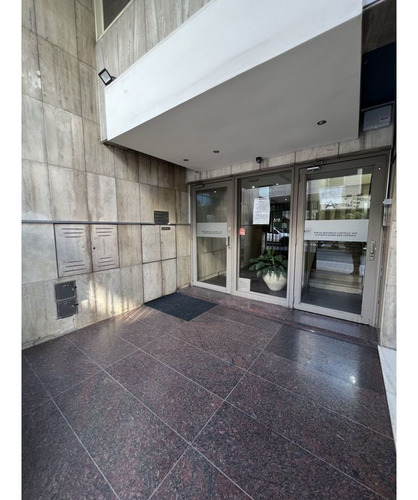 Imagen 3 de 9 de Vendo Oficina Comercial En Barrio Centro