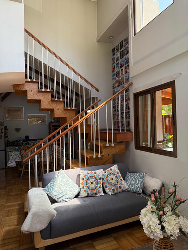 Casa En Condominio De 3 Dormitorio Y 3 Baños Más Servicio.