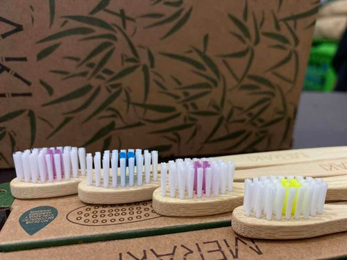 Cepillo Dental De Bambú