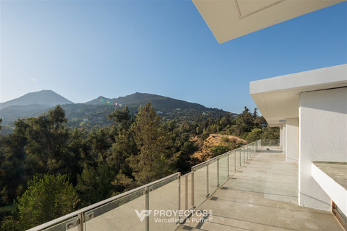 Espectacular Casa En Lo Curro Venta De 6 Dorm. En Vitacura