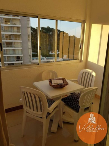Imagen 16 de 24 de Departamento De 2 Dormitorios En Venta.