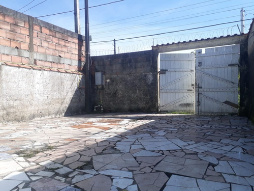 Casa Com Dois Dormitórios Na Praia De Itanhaém