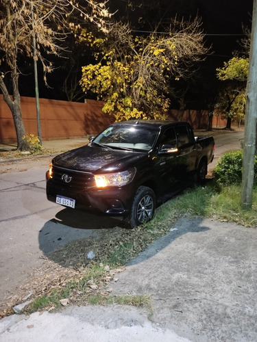 Imagen 12 de 15 de Toyota Hilux 2017 Dx 4x2 (oportunidad)