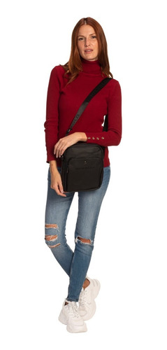 Imagen 4 de 7 de Bolsa Crossbody Hpc Polo Logo En Bajo Relieve
