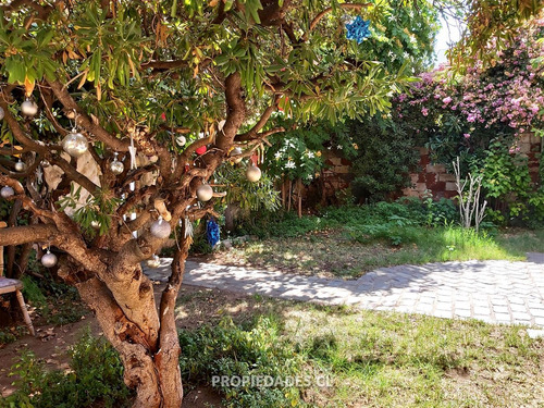 Casa En Venta De 8 Dorm. En Ñuñoa Granterreno Para Remodelar
