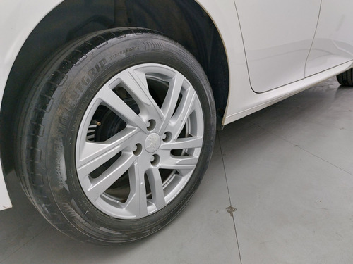 Peugeot 208 1.6 16V FLEX ACTIVE AT6
