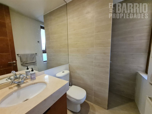 Casa En Venta De 4 Dorm. En Chicureo Poniente
